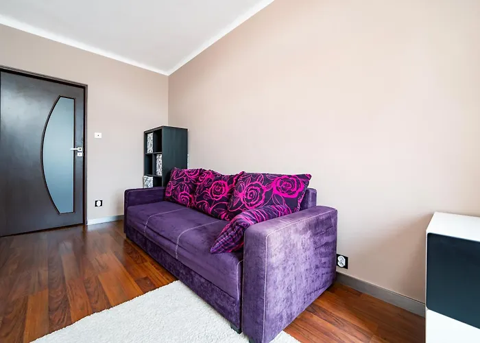 Plac Wolnosci 3-Bedroom Apartment
