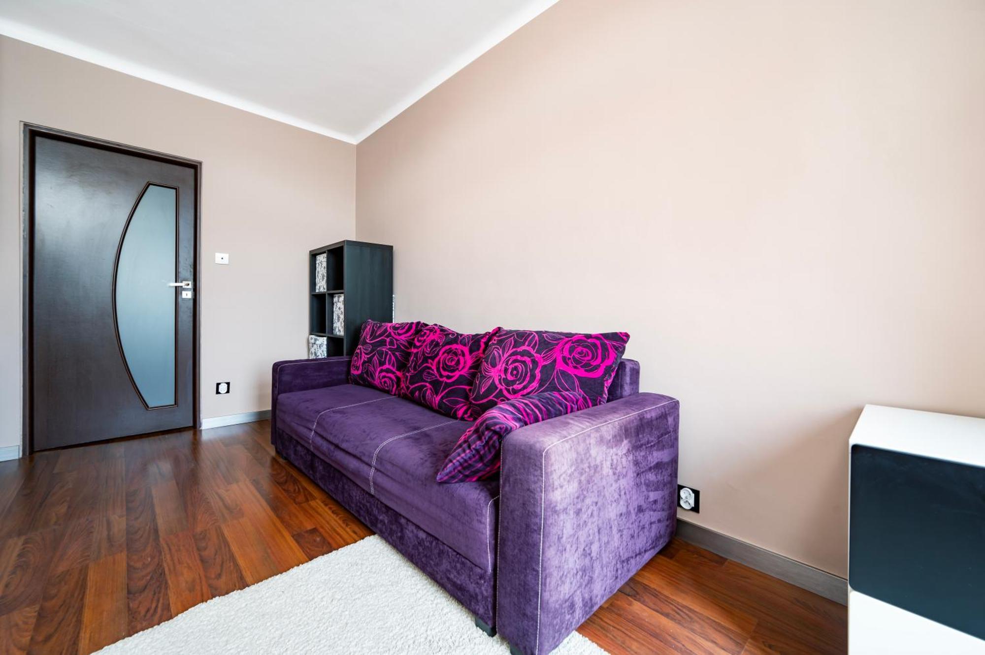 Plac Wolnosci 3-bedroom Apartment *