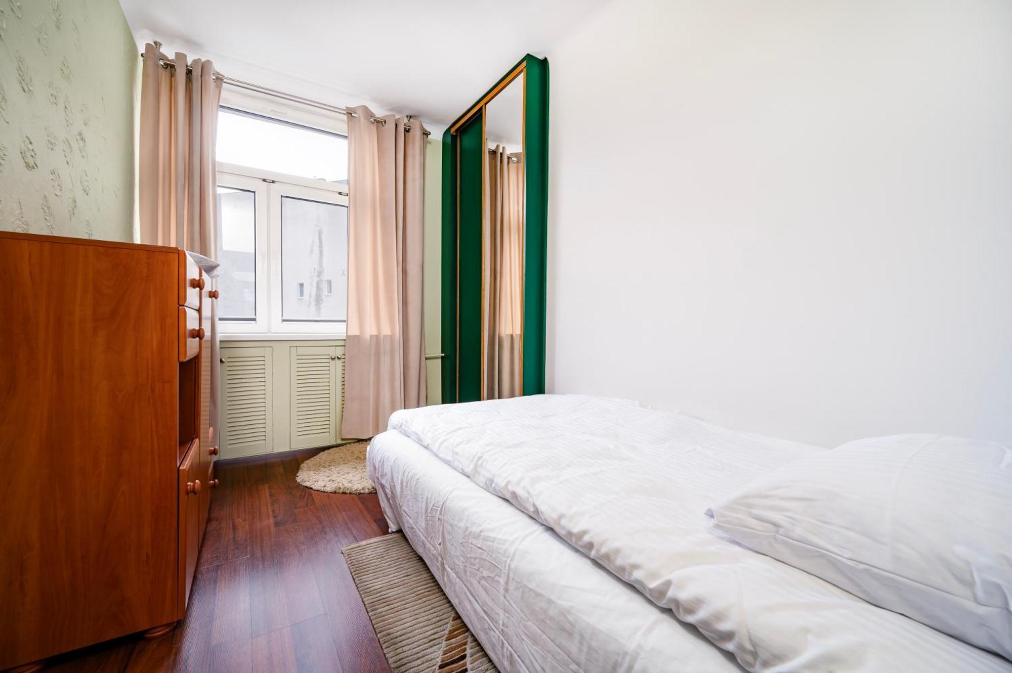 Apartment Plac Wolnosci 3-bedroom Lodz (Lodz)